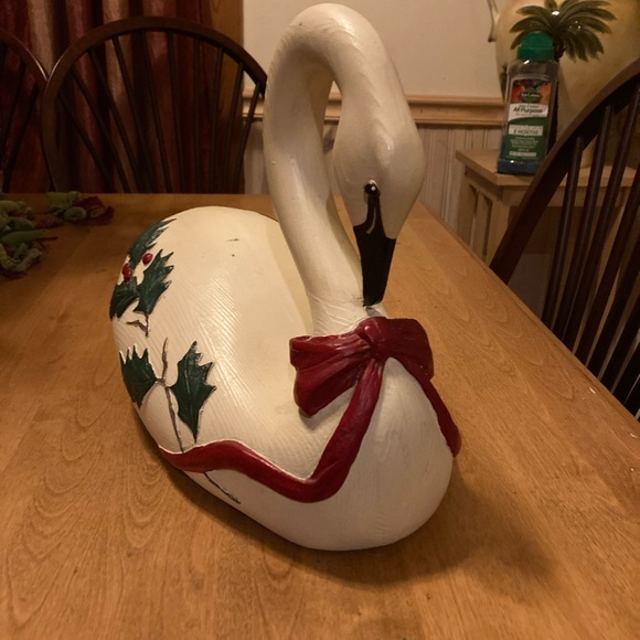 Vintage Yield House Elegant White Swan Holiday Decor - Picture 8 of 8
